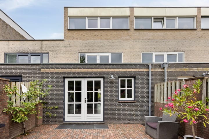 Foto 34 van Naardenstraat 187