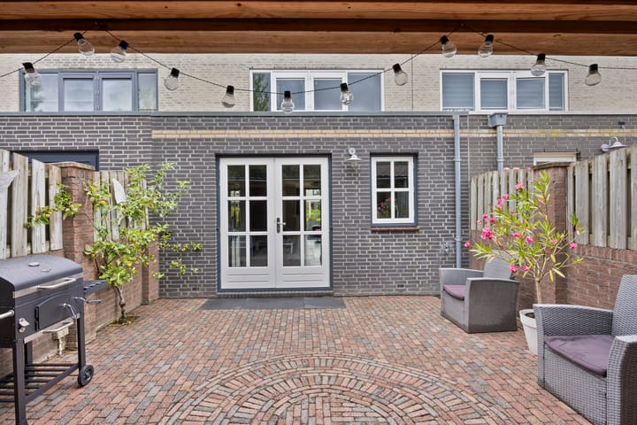 Foto 35 van Naardenstraat 187