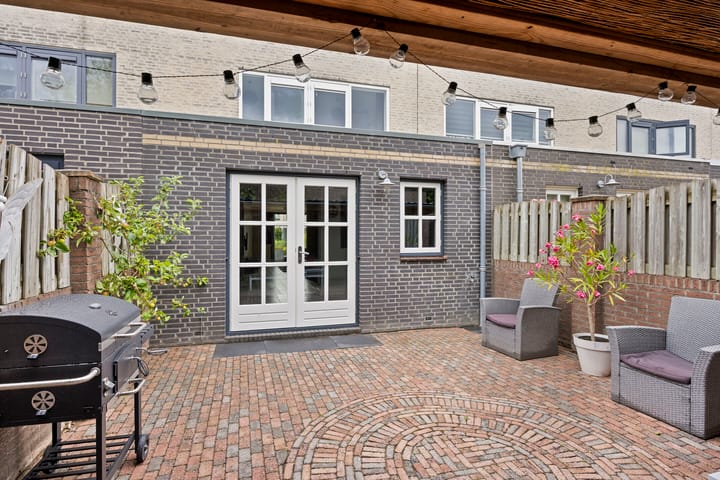 Foto 36 van Naardenstraat 187