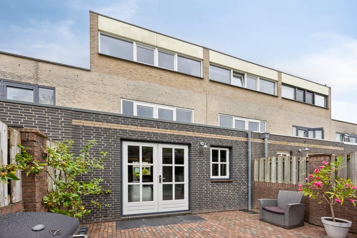 Foto 38 van Naardenstraat 187