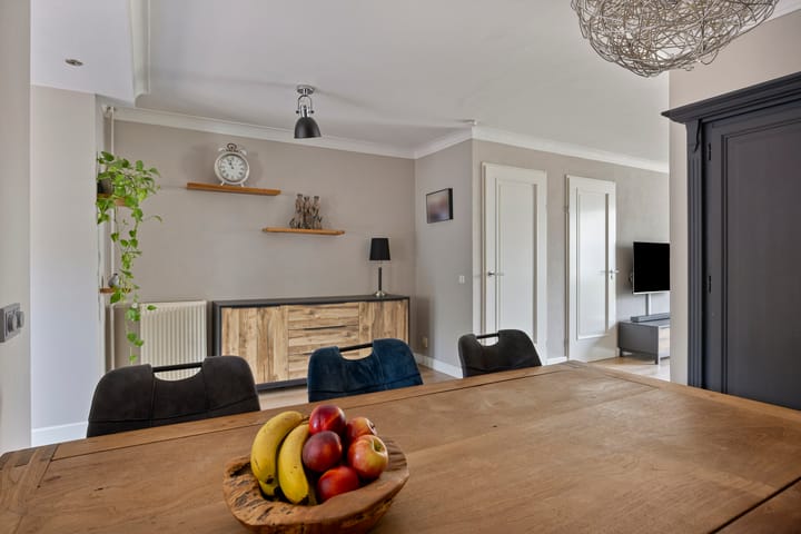 Foto 12 van Naardenstraat 187