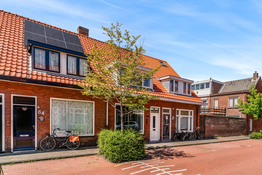Photo 38 of Borneostraat 66