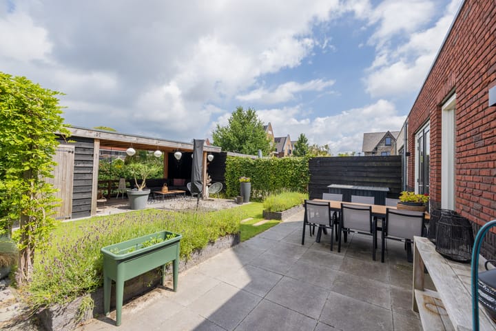 Foto 5 van Meeroever 18