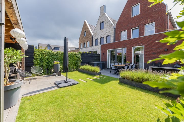 Foto 34 van Meeroever 18