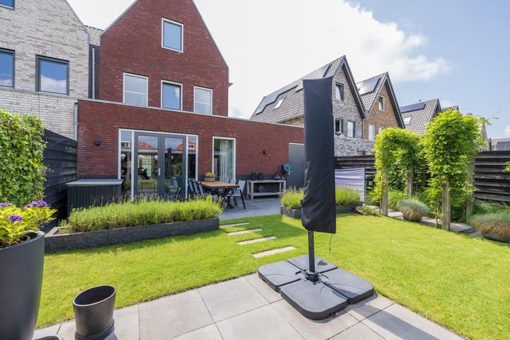 Foto 39 van Meeroever 18