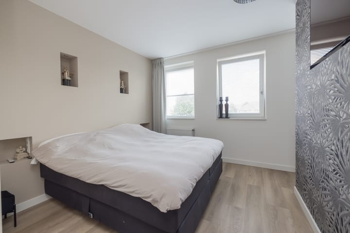 Foto 49 van Meeroever 18