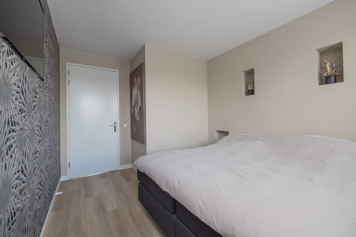 Foto 50 van Meeroever 18