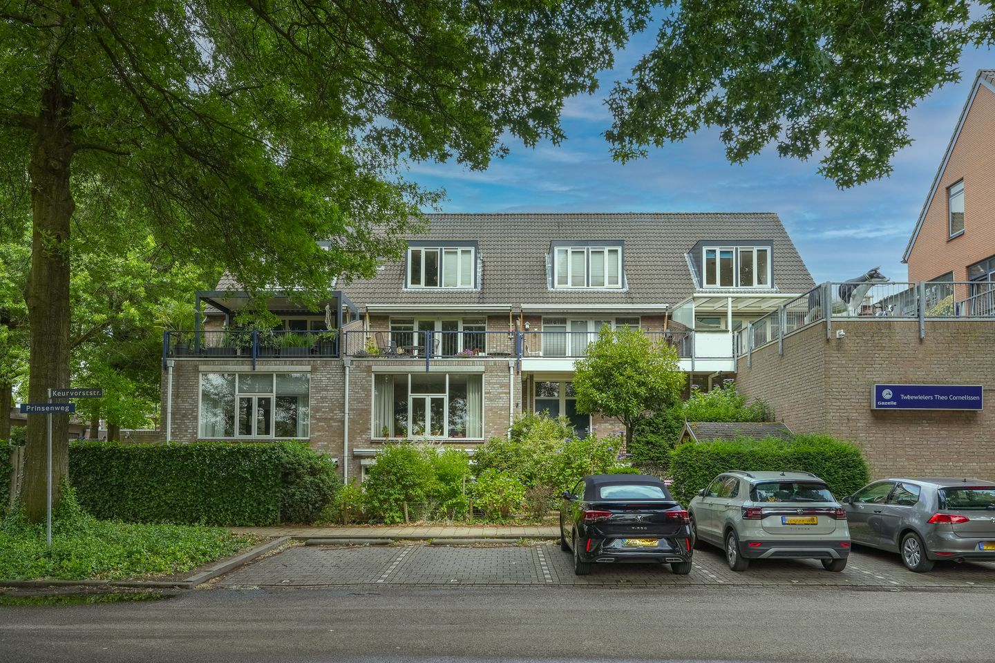 Photo 49 of Prinsenweg 17-A