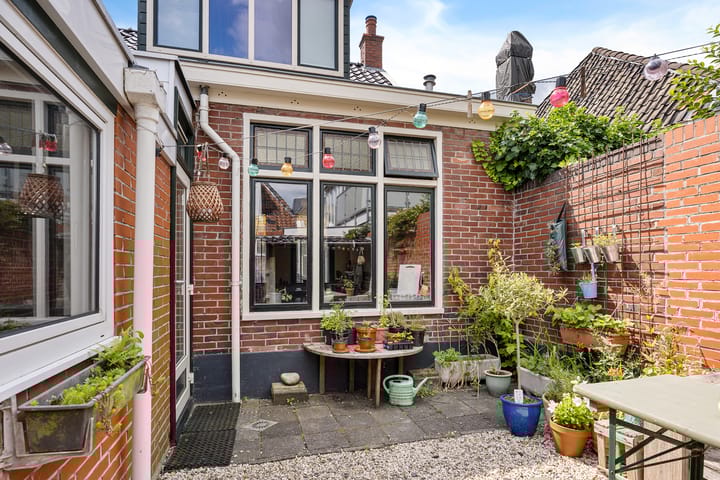 Foto 14 van Wester Badstraat 2