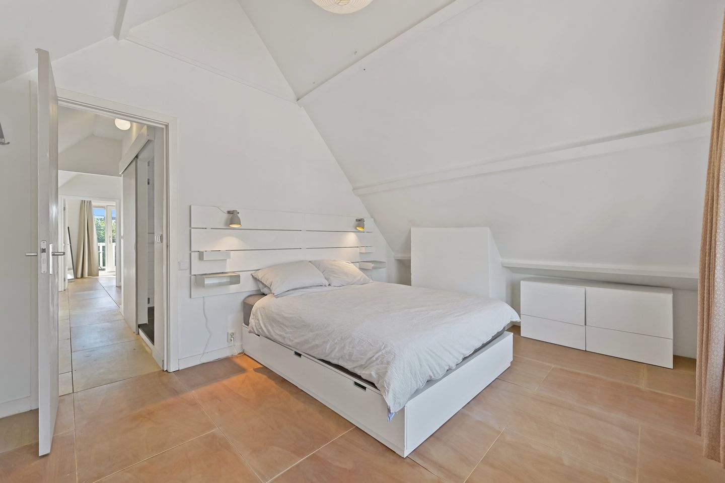 Foto 29 van Vierambachtsstraat 4-A