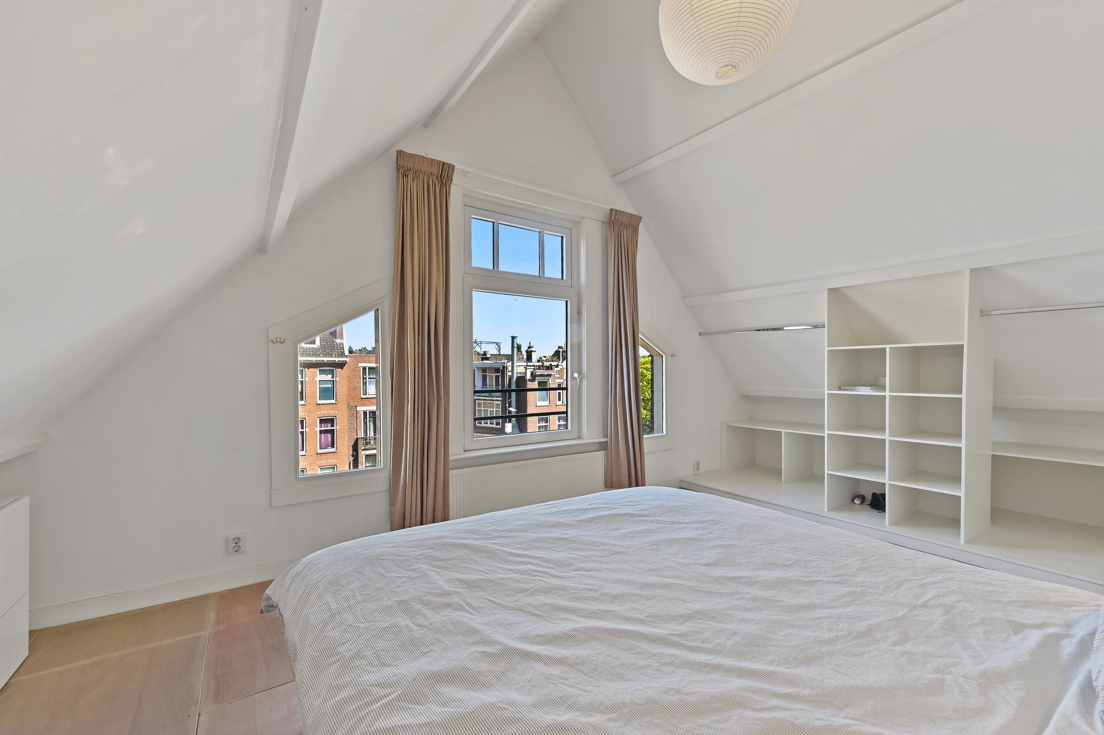 Foto 30 van Vierambachtsstraat 4-A