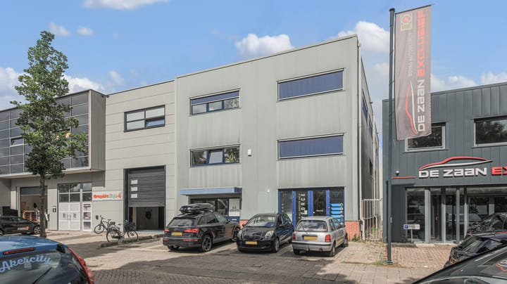Zadelmakerstraat 64, Velserbroek