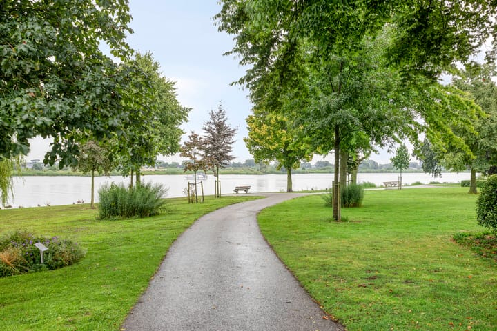 Foto 33 van Molenstraat 4