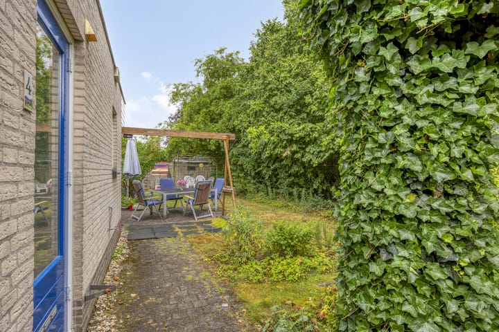 Photo 46 of Doornenburgallee 4