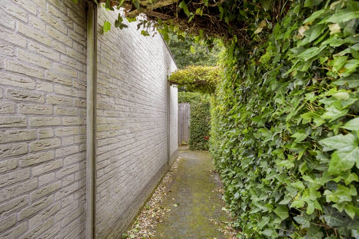 Photo 47 of Doornenburgallee 4