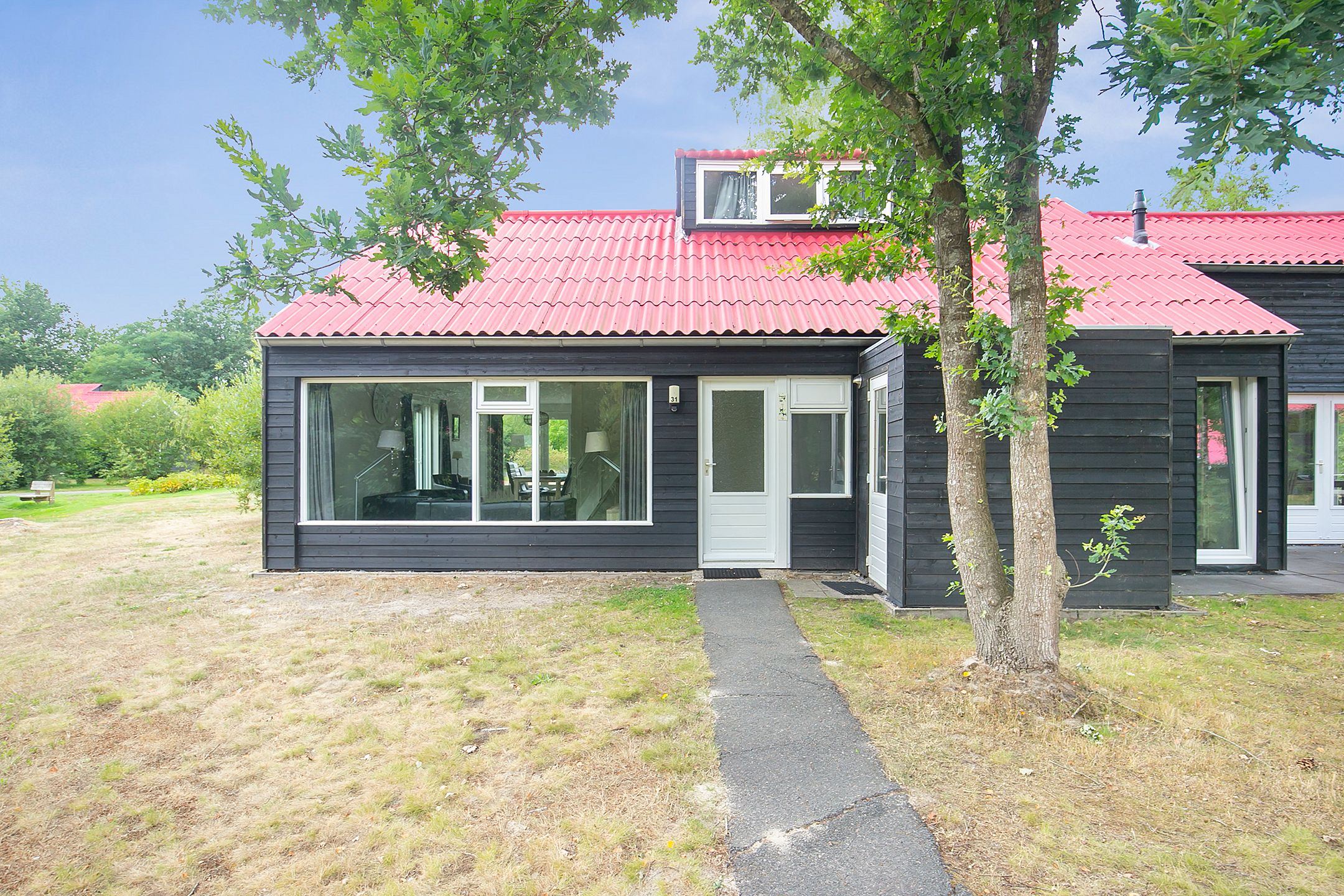 3-bedroom freehold villa in Midlaren — photo 1 of 5