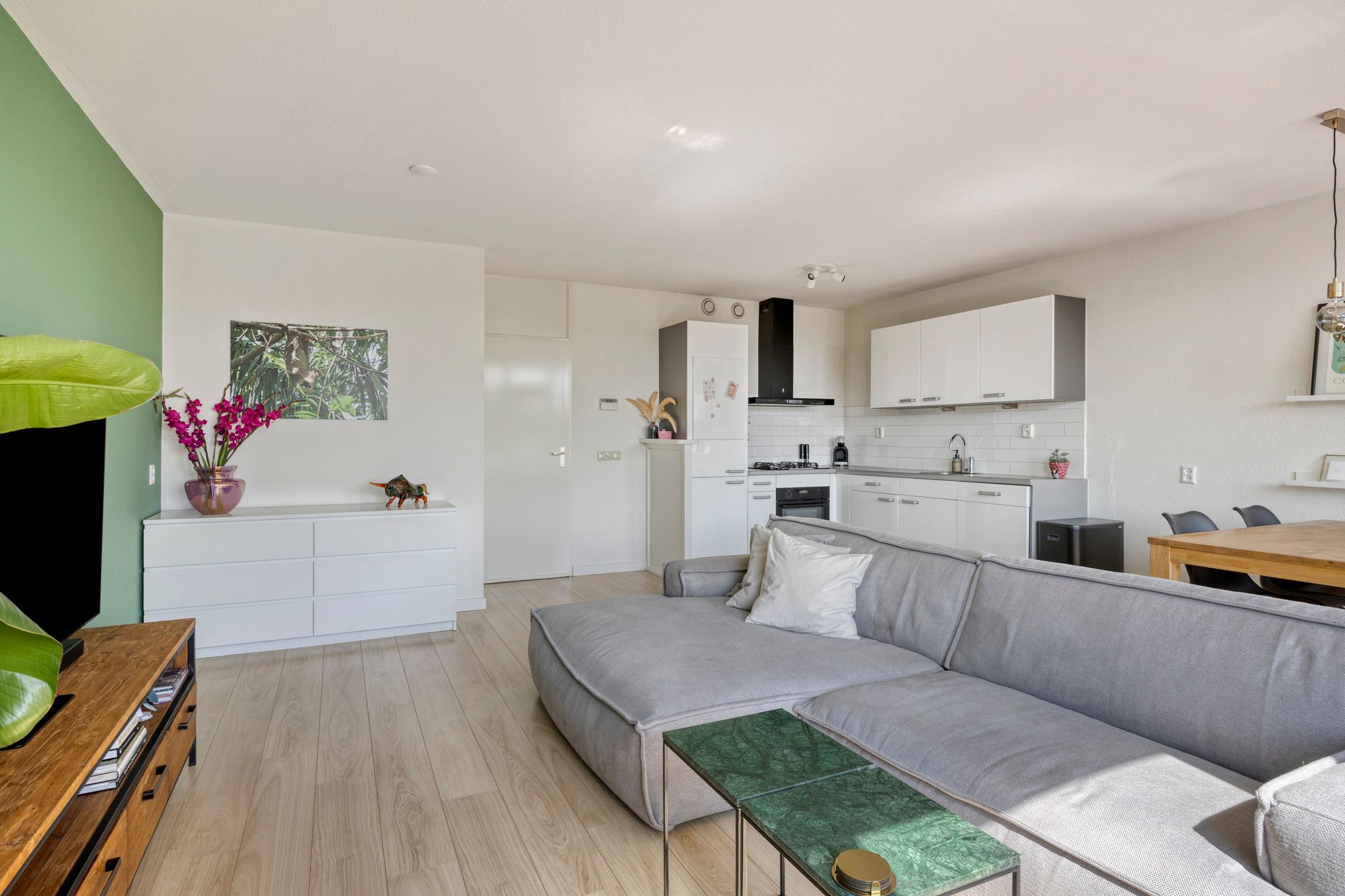 Photo 3 of Maaspoortweg 271