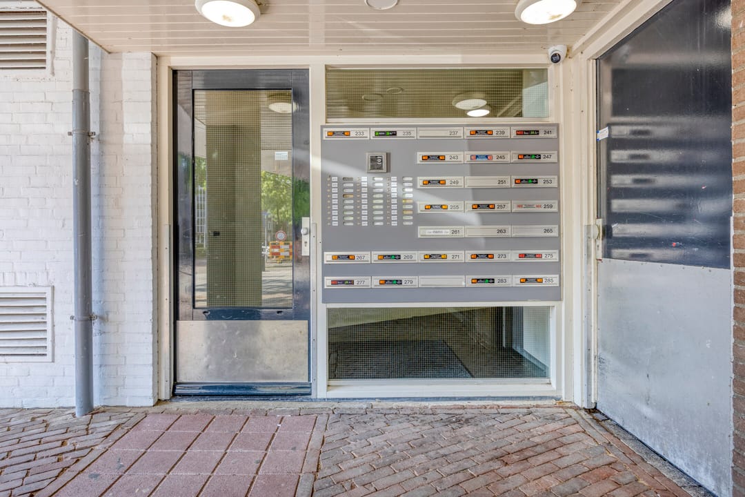 Photo 8 of Maaspoortweg 271