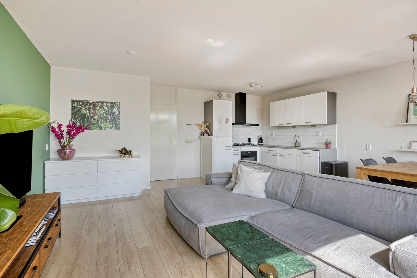 Photo 14 of Maaspoortweg 271