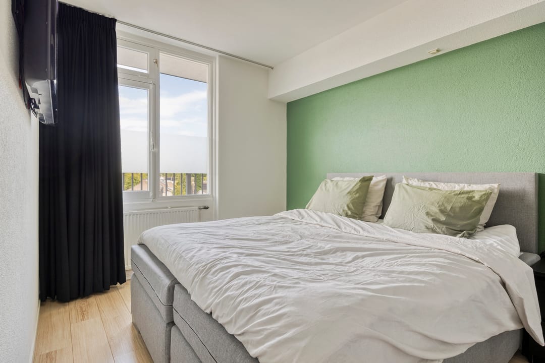 Photo 22 of Maaspoortweg 271