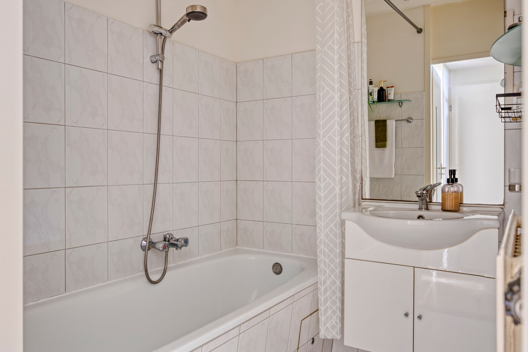 Photo 27 of Maaspoortweg 271