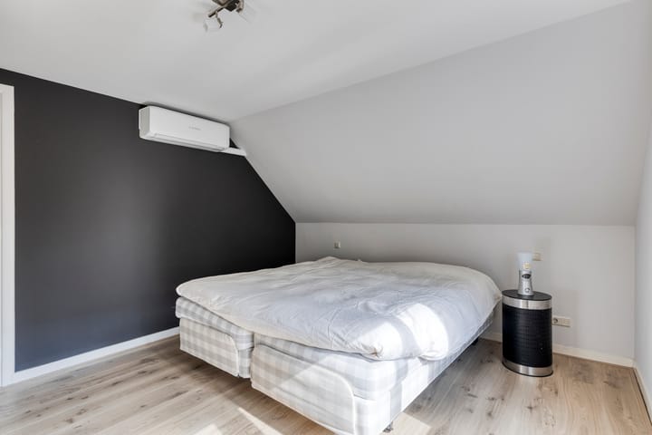 Foto 21 van Noord-Linschoterkade 10