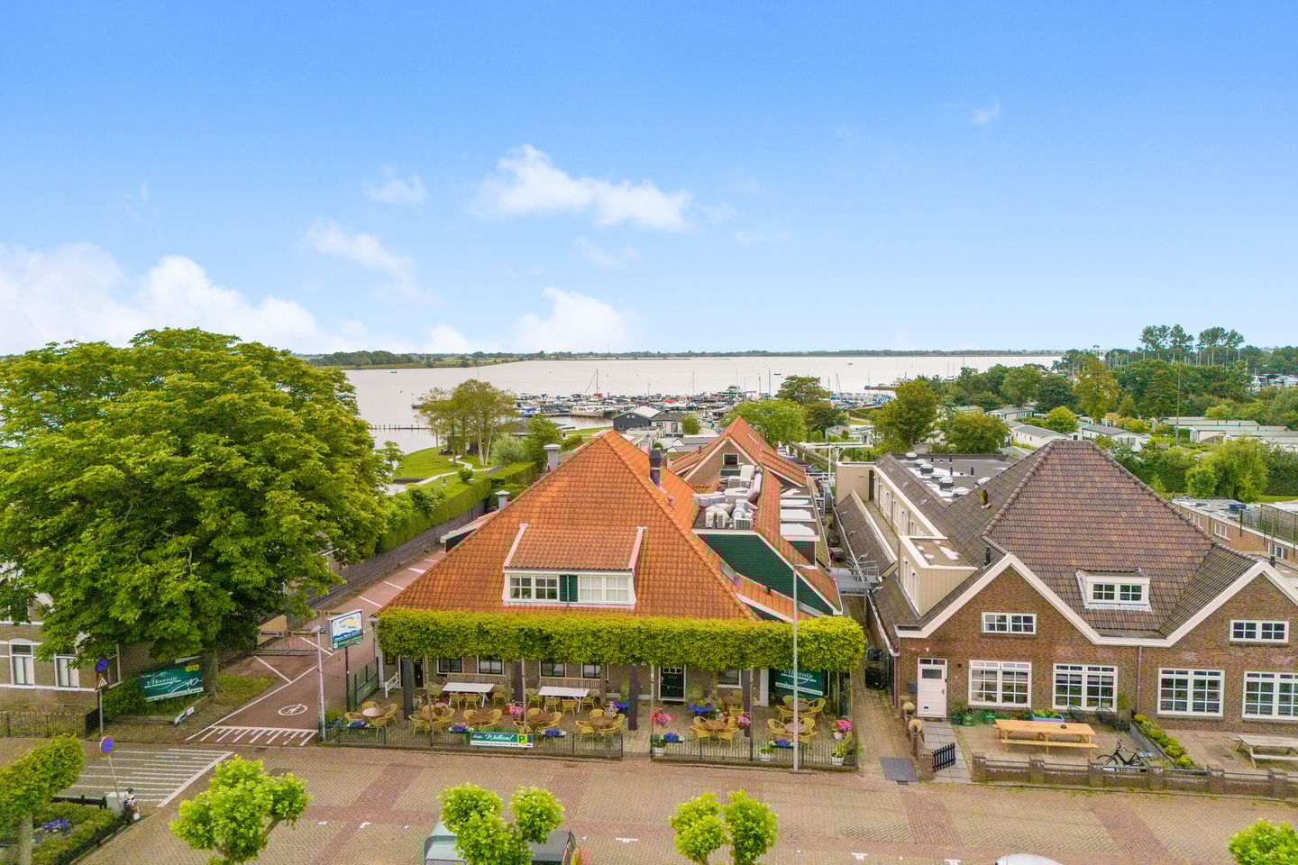 Bekijk foto 1 van Kerklaan 20