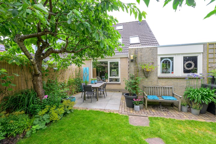 Foto 2 van Kamille 1