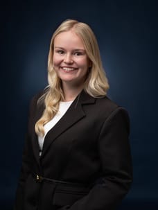 Nica Lokken - NVM Assistant Real Estate Agent