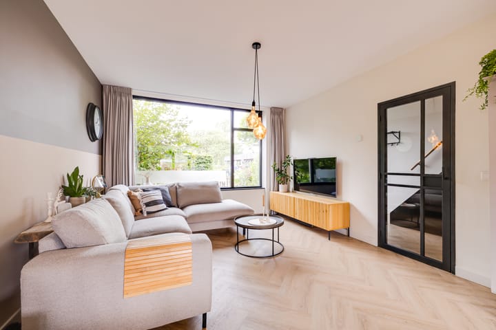 Photo 2 of Boerhaavestraat 70