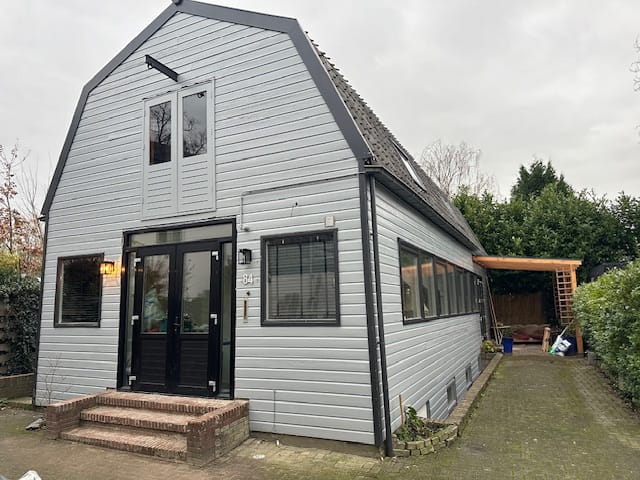 Bekijk foto 1 van Naarderstraat 84