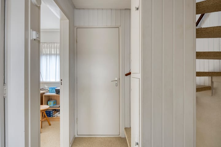 Foto 23 van Van Brederodestraat 2