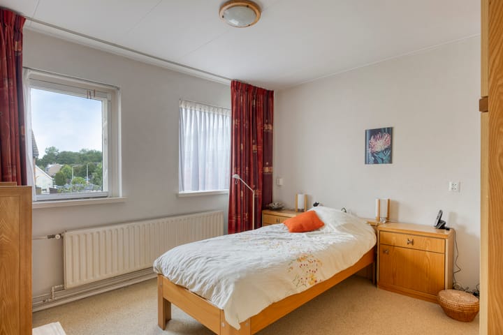 Foto 24 van Van Brederodestraat 2