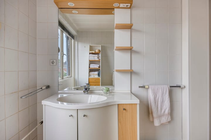 Foto 28 van Van Brederodestraat 2