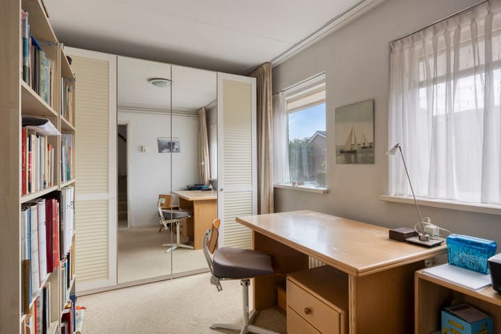 Foto 29 van Van Brederodestraat 2