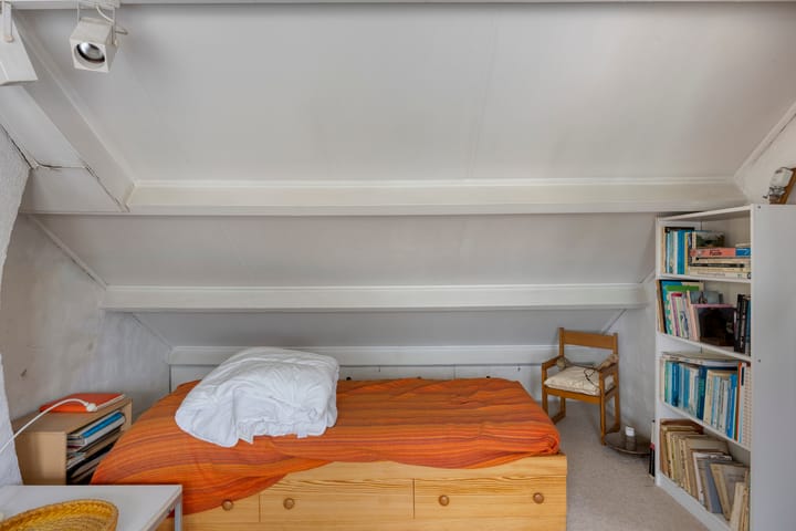 Foto 35 van Van Brederodestraat 2