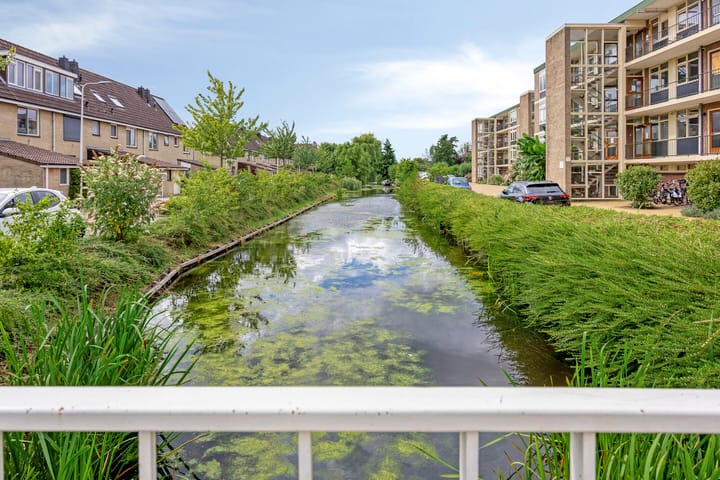 Foto 37 van Van Brederodestraat 2