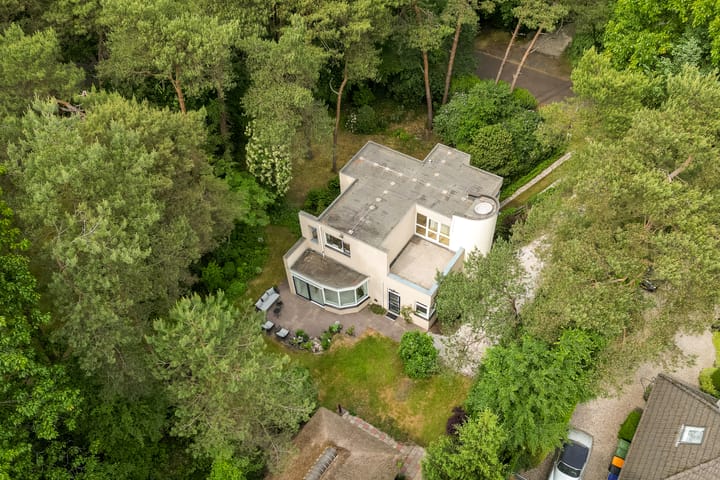 Foto 4 van Schubertlaan 1