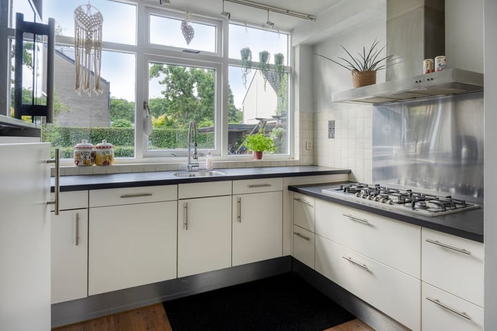 Photo 4 of Voorhoevestraat 32