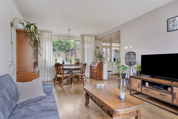 Photo 7 of Christinestraat 12