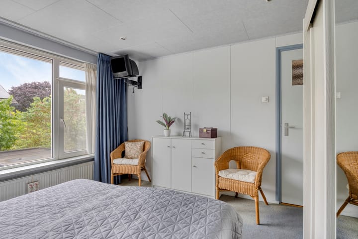 Photo 19 of Christinestraat 12