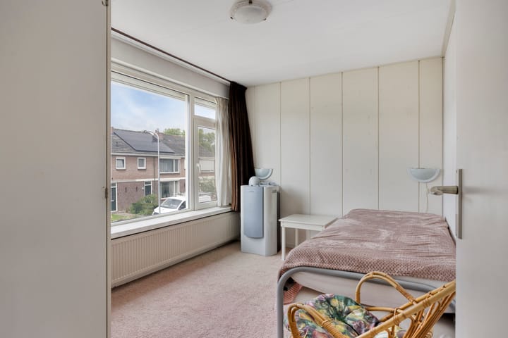 Photo 23 of Christinestraat 12