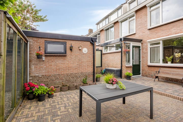 Photo 30 of Christinestraat 12