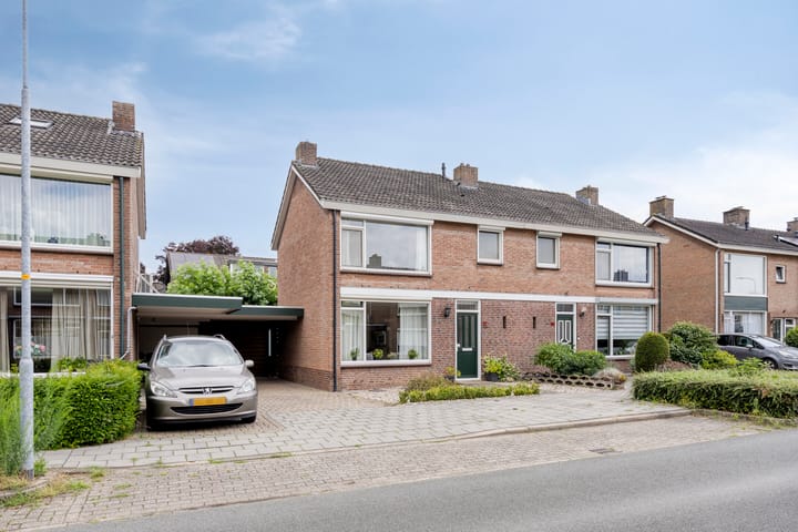 Photo 36 of Christinestraat 12