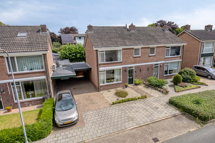 Photo 40 of Christinestraat 12