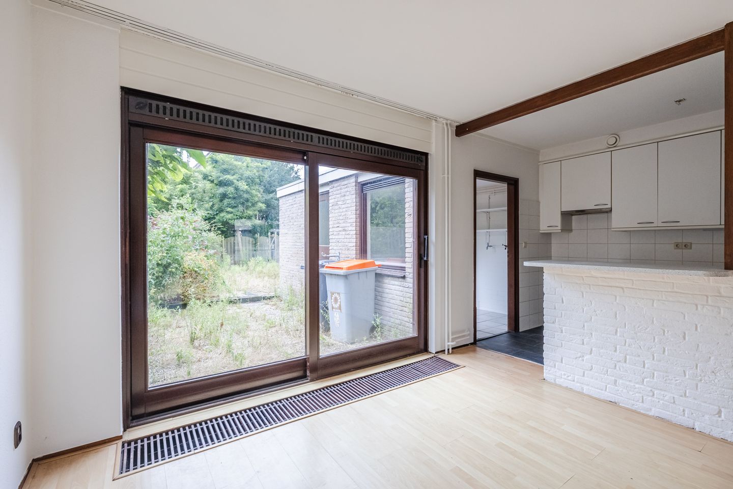 Photo 14 of Voorhuis 13