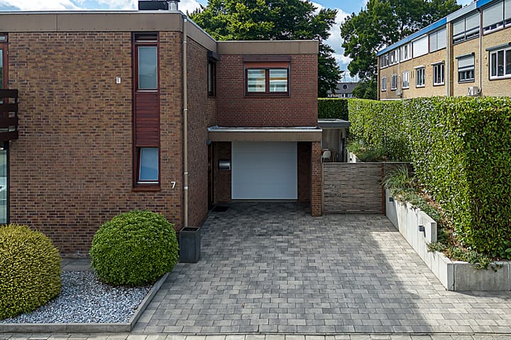 Photo 3 of Pastoor Theelenstraat 7