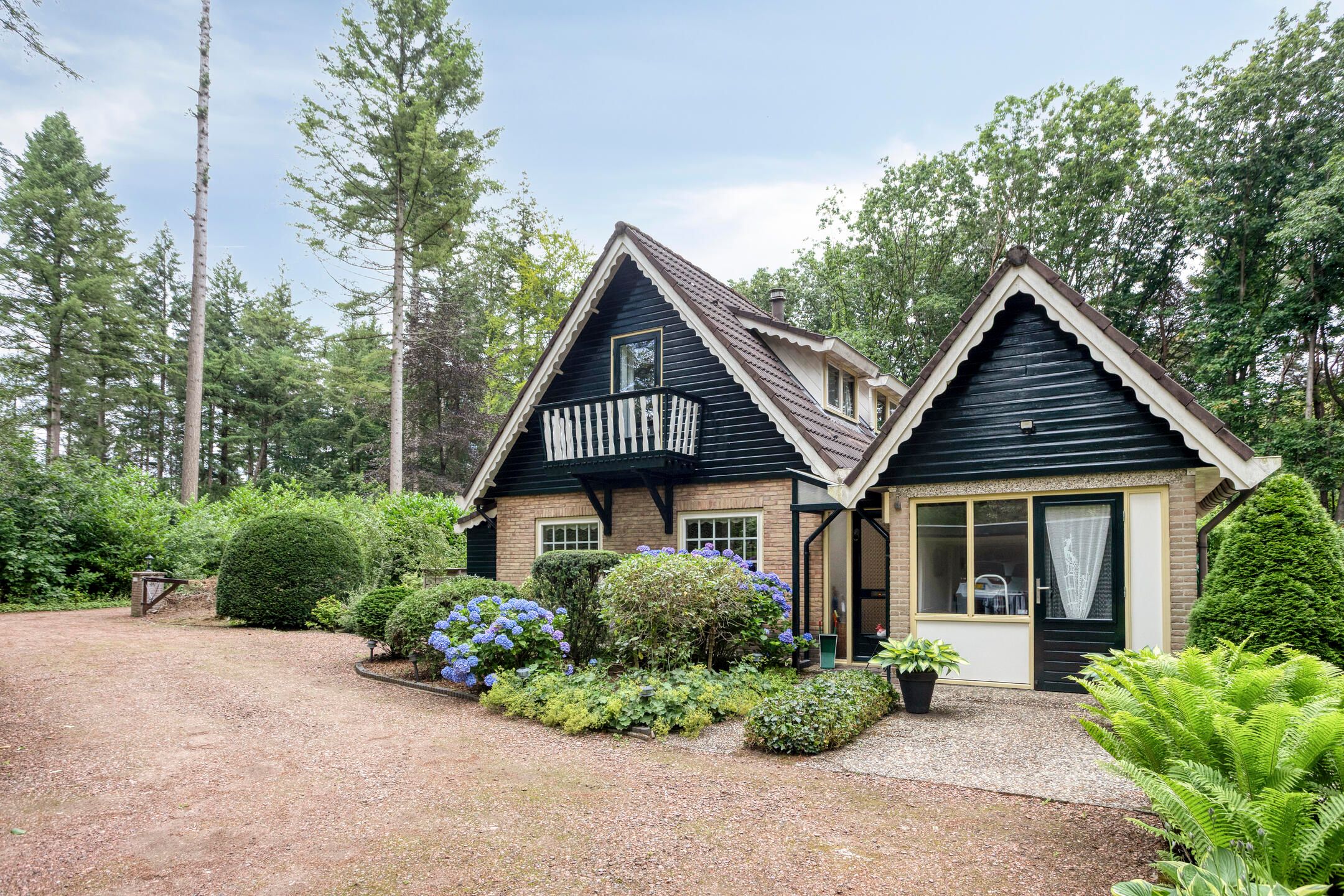 Photo 3 of Lariksweg 12