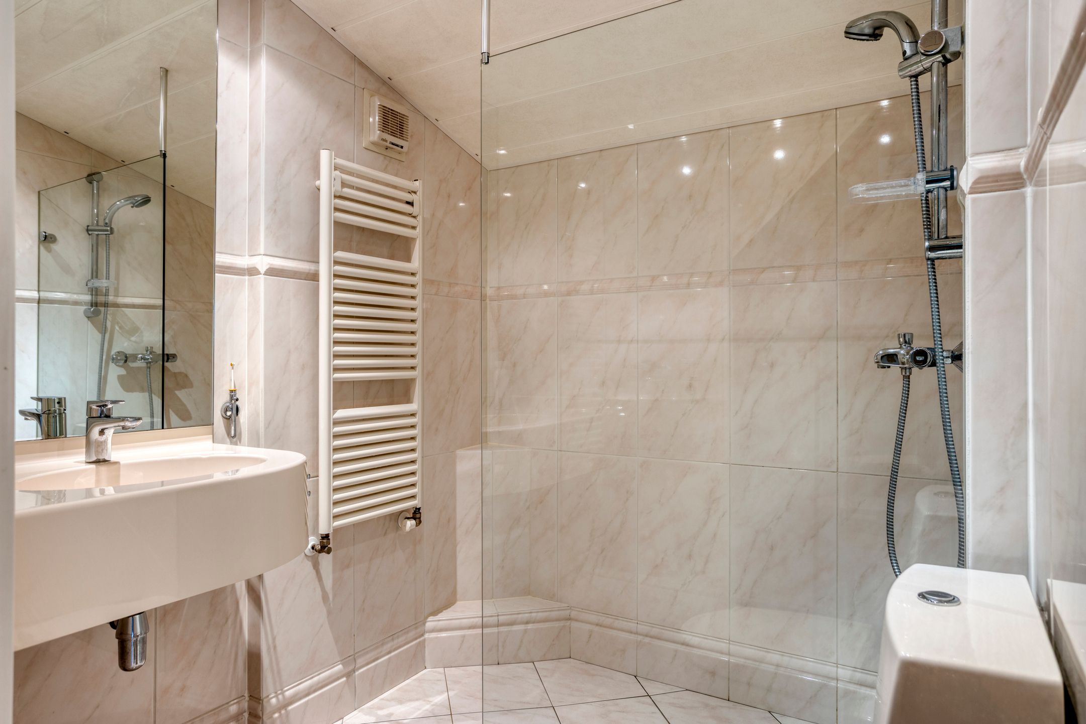 Photo 15 of Lariksweg 12