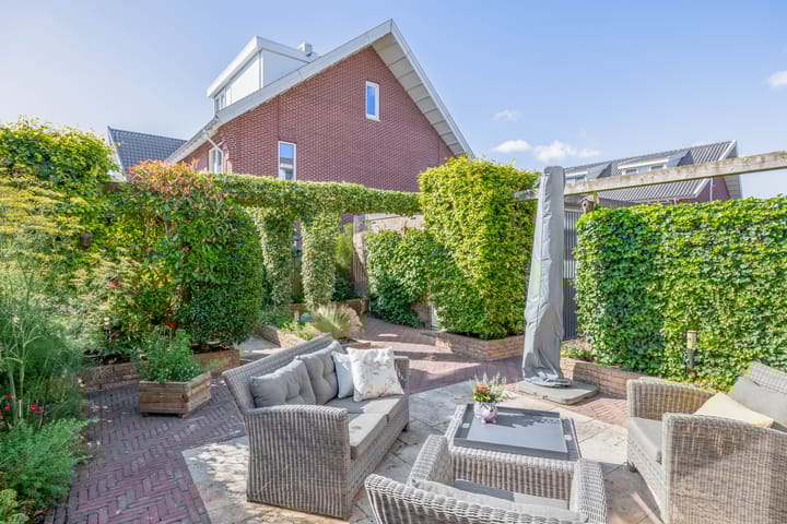 Foto 2 van Lombok 56